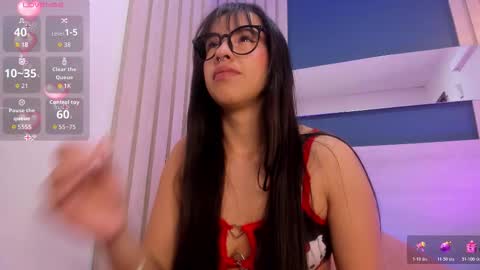 soficandy_ online show from February 12, 2026, 12:44 pm