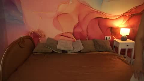 Sofi online show from November 11, 2025, 6:35 am