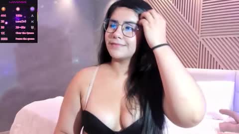 SOFIE modelo independiente     10pm   - 4am hora colombia online show from February 22, 2026, 4:02 am