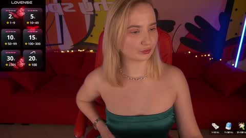 Sofie online show from February 2, 2025, 9:13 pm