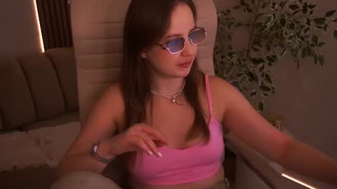 Snapshot of sofiebloom chatting on July 15, 2026, 11:21 pm Sofie online show from July 15, 2026, 11:21 pm