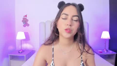 Snapshot of sofiebunnie chatting on May 17, 2026, 11:12 pm sofiebunnie online show from May 17, 2026, 11:12 pm