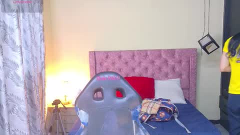 sofii_cute01 online show from February 3, 2026, 11:48 am