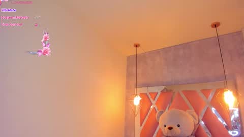 Snapshot of sofii_miller_ chatting on February 25, 2025, 10:18 pm online show from February 25, 2025, 10:18 pm