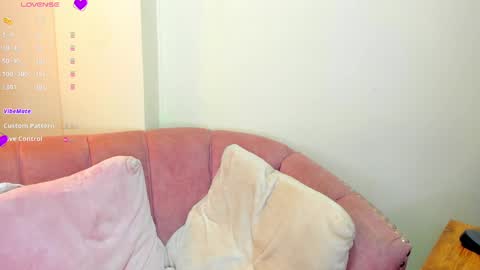 Snapshot of sofii_miller_ chatting on March 7, 2025, 1:09 am online show from March 7, 2025, 1:09 am