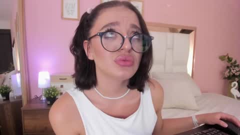 Sofi agudelo online show from February 14, 2025, 2:39 am