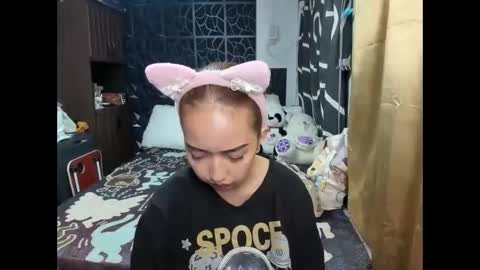 Angel online show from December 18, 2025, 6:25 pm