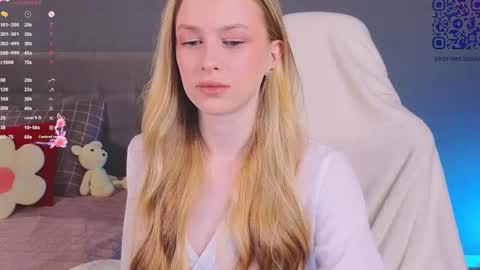 Snapshot of soft_babe chatting on April 28, 2026, 8:36 pm Milisa online show from April 28, 2026, 8:36 pm
