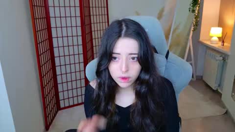 softamora online show from January 12, 2026, 6:18 am