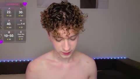 Snapshot of softcrave_ chatting on March 21, 2026, 9:29 pm Angel online show from March 21, 2026, 9:29 pm