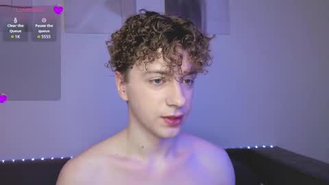 Snapshot of softcrave_ chatting on April 1, 2026, 5:21 pm Angel online show from April 1, 2026, 5:21 pm