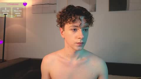 Snapshot of softcrave_ chatting on April 4, 2026, 8:06 pm Angel online show from April 4, 2026, 8:06 pm