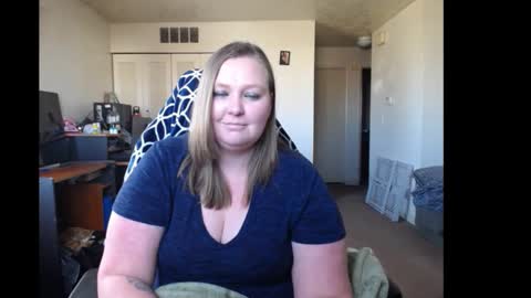 Snapshot of softerpeaches chatting on January 9, 2025, 8:55 pm Rose online show from January 9, 2025, 8:55 pm