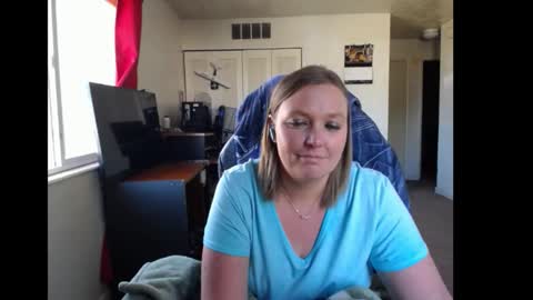 Snapshot of softerpeaches chatting on November 4, 2025, 8:52 pm Rose online show from November 4, 2025, 8:52 pm