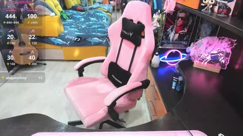 Sofie online show from October 14, 2025, 4:46 am