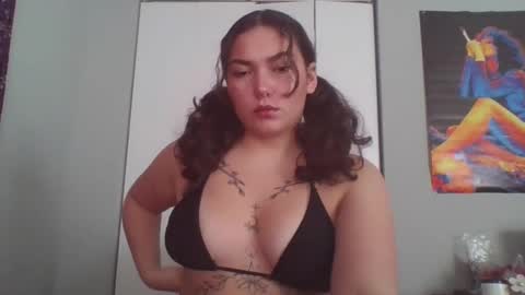 Sola Reina online show from September 17, 2025, 5:36 pm