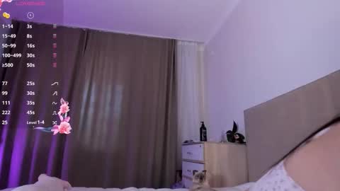 Snapshot of solar_marin chatting on November 26, 2025, 10:27 am Rin online show from November 26, 2025, 10:27 am