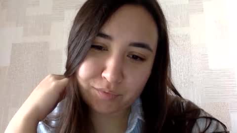 Snapshot of solirenn chatting on November 17, 2025, 5:57 am solirenn online show from November 17, 2025, 5:57 am