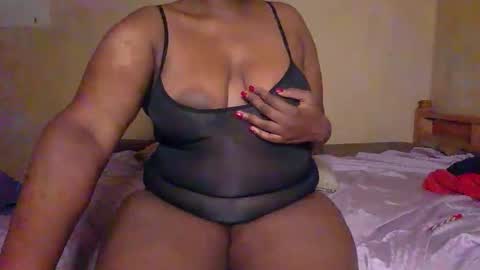 Snapshot of sollybunny chatting on February 12, 2026, 3:34 am Solly bunny online show from February 12, 2026, 3:34 am