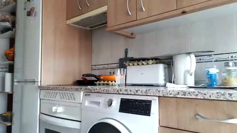 solo4u2 online show from April 9, 2026, 10:31 am