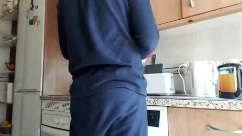 solo4u2 online show from April 16, 2026, 10:38 am