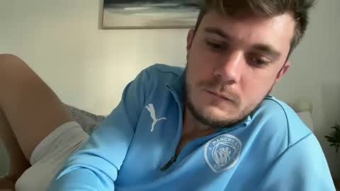 solobrit online show from March 11, 2026, 7:47 am