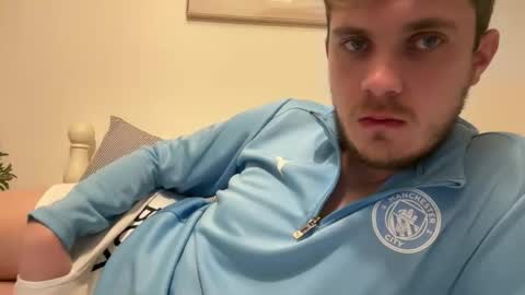 solobrit online show from March 11, 2026, 10:38 pm