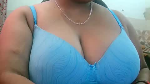 soni88888 online show from February 4, 2025, 4:59 am