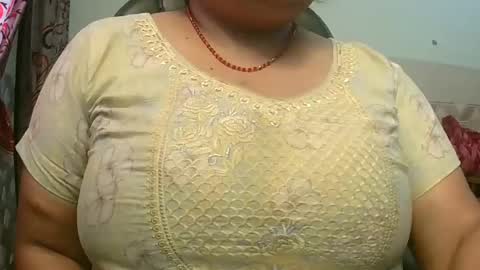 soni88888 online show from February 19, 2025, 10:34 am