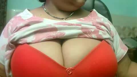 soni88888 online show from October 4, 2025, 8:34 am