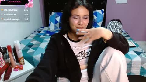 sonialatin69 online show from February 7, 2025, 2:08 am