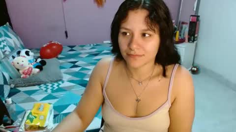 sonialatin69 online show from March 12, 2025, 7:06 pm