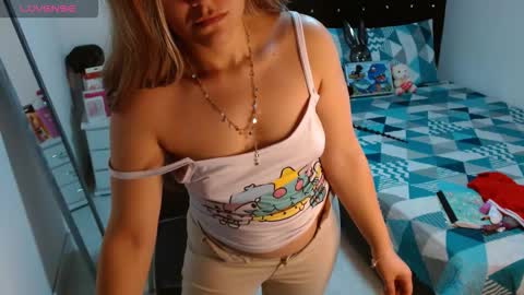 sonialatin69 online show from September 13, 2025, 12:43 am