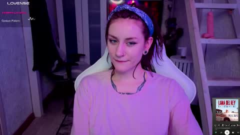 Rie online show from October 12, 2025, 7:02 pm