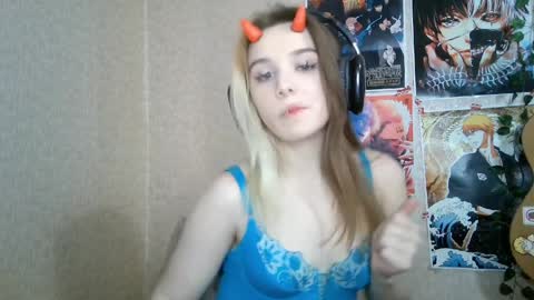 Snapshot of sonwosick chatting on April 4, 2026, 5:10 pm Mila online show from April 4, 2026, 5:10 pm