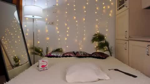 Snapshot of sonya_baby chatting on December 8, 2024, 12:52 pm SONIA online show from December 8, 2024, 12:52 pm