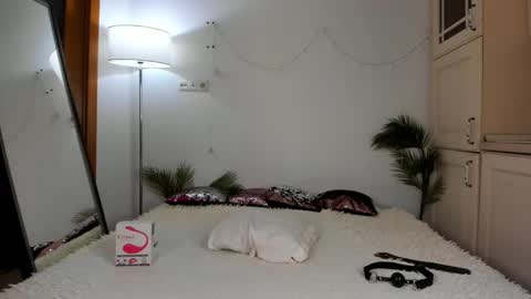 Snapshot of sonya_baby chatting on March 12, 2025, 3:18 pm SONIA online show from March 12, 2025, 3:18 pm