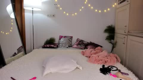Snapshot of sonya_baby chatting on September 20, 2025, 12:50 pm SONIA online show from September 20, 2025, 12:50 pm