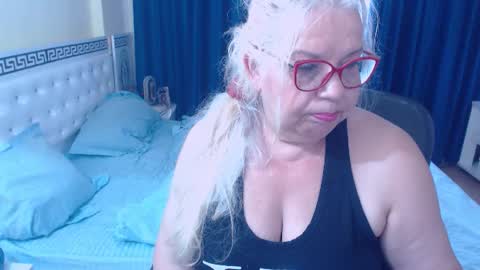Snapshot of sonyamilf chatting on June 12, 2026, 11:53 am Sonya online show from June 12, 2026, 11:53 am