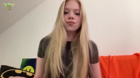 Snapshot of sonyaplush chatting on December 11, 2024, 8:50 pm Sonya Instagram Twitter sonyaplushgirl OnlyFans sonyaplush online show from December 11, 2024, 8:50 pm