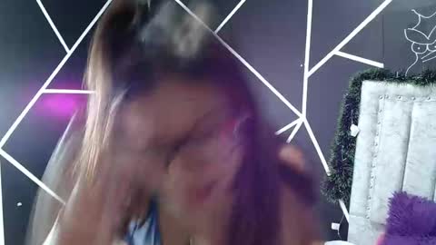sophi4__ online show from December 9, 2024, 6:46 pm