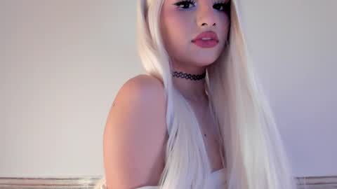 Sophia online show from April 10, 2026, 10:14 pm