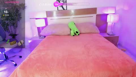 Snapshot of sophia_duarte_ chatting on May 27, 2026, 11:51 am sophia_duarte_ online show from May 27, 2026, 11:51 am