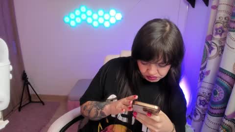 sophia_grants online show from October 29, 2025, 5:42 am