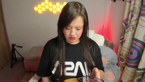 sophia_grants online show from January 10, 2026, 7:21 am