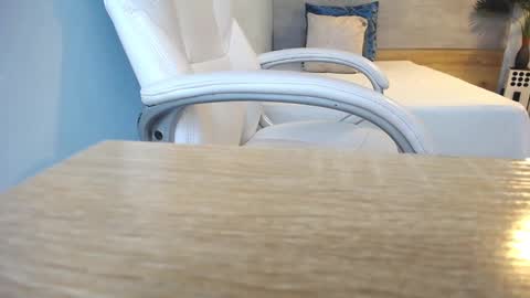 Snapshot of sophia_hadid chatting on December 31, 2024, 12:46 pm Sophia online show from December 31, 2024, 12:46 pm