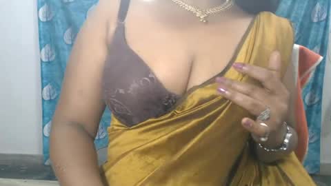 Snapshot of sophia_indian chatting on July 10, 2026, 6:28 am Sophia Tamil online show from July 10, 2026, 6:28 am