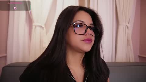 Snapshot of sophia_wilsonn_ chatting on October 23, 2025, 11:09 am Sofi online show from October 23, 2025, 11:09 am