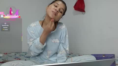 Sophia Bedford online show from September 28, 2025, 5:07 pm