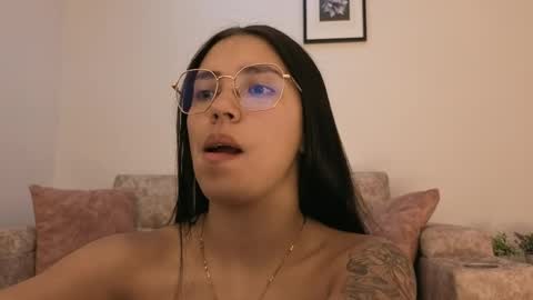 sophiacolemann online show from April 9, 2026, 10:37 pm